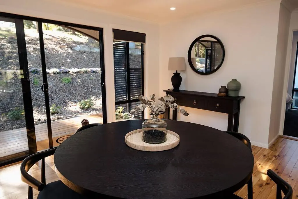 Hinterland Escape With Views And Creek Frontage Villa Obi Obi Holiday home